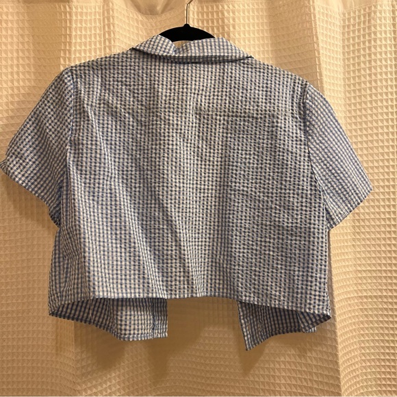 Gingham Blue and White Pattern Cropped Button Up Top | H&M | Women’s Large - Picture 2 of 3